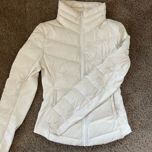 Alo yoga cream puffer jacket